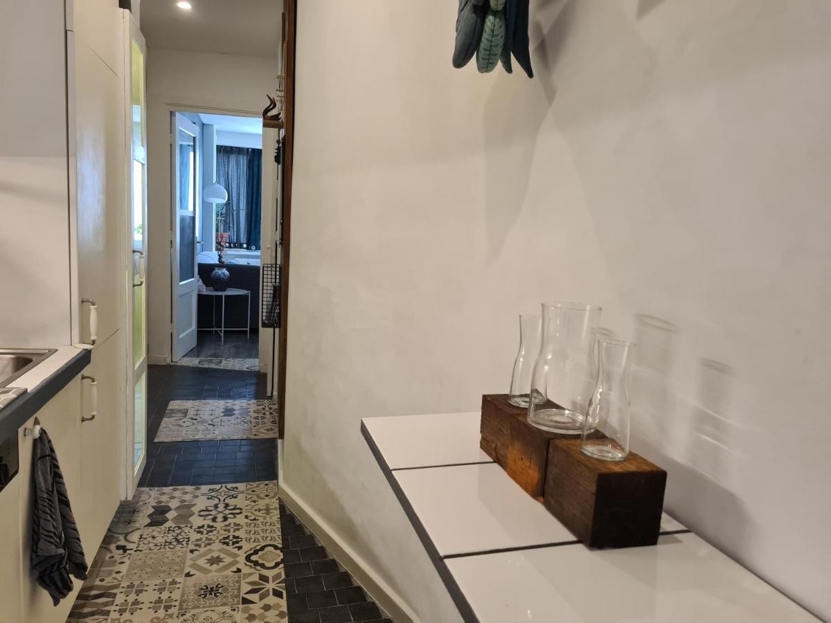 1 Bedroom 15 Min By Tram To Amsterdam Centre! Экстерьер фото