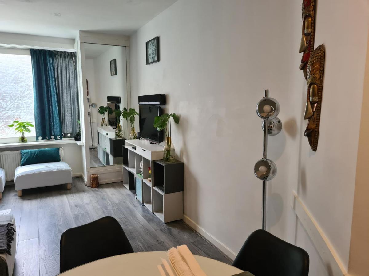 1 Bedroom 15 Min By Tram To Amsterdam Centre! Экстерьер фото
